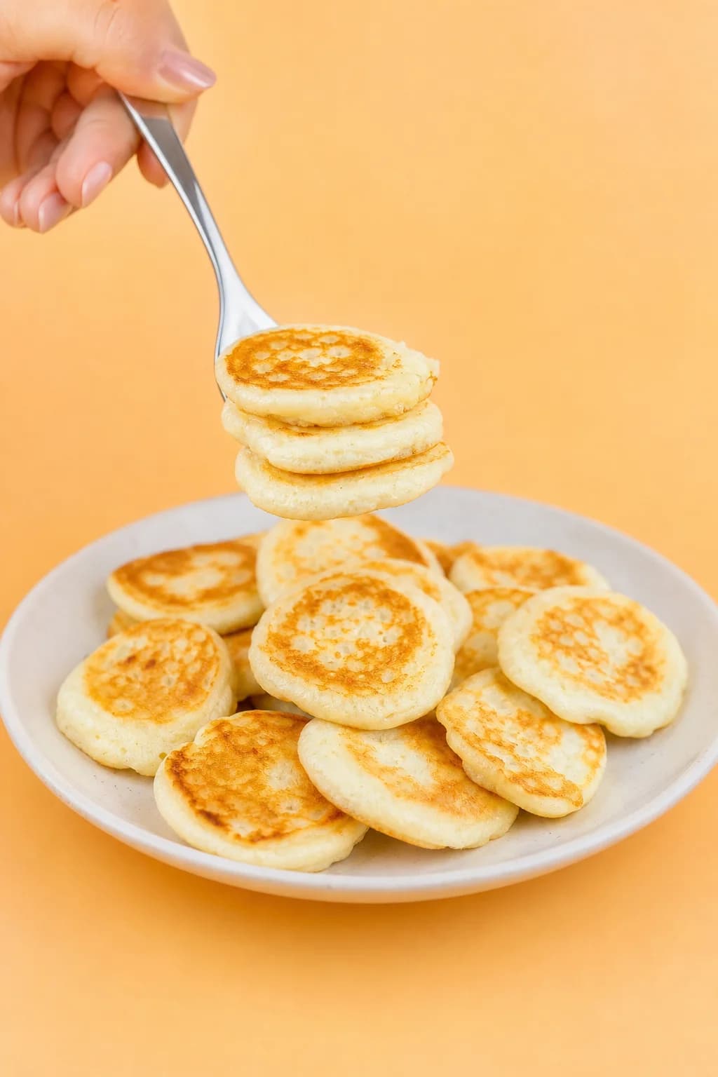 High-protein egg white mini pancakes